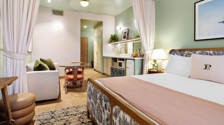<b>Palihouse Hyde Park Village Room</b>. Images powered by <a href="https://www.leonardoworldwide.com/" title="Leonardo Worldwide" target="_blank">Leonardo</a>.