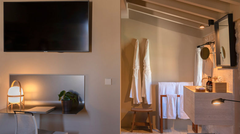 <b>Can Auli Retreat Room</b>. Images powered by <a href="https://www.leonardoworldwide.com/" title="Leonardo Worldwide" target="_blank">Leonardo</a>.