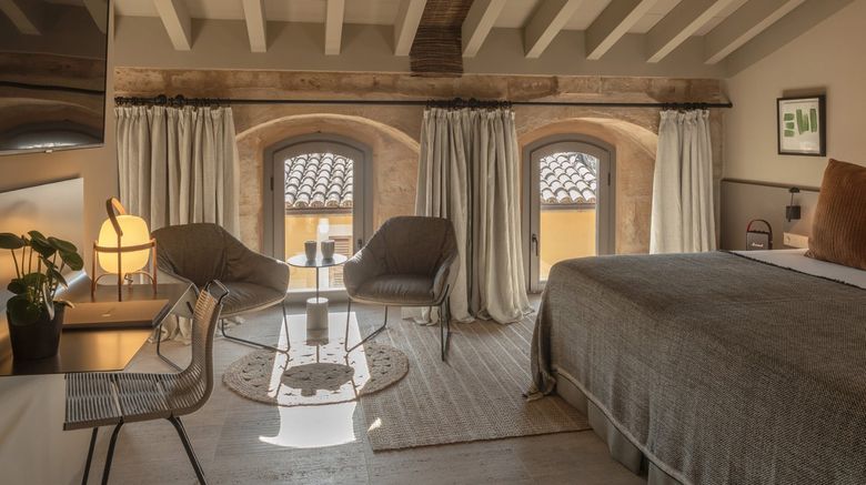 <b>Can Auli Retreat Room</b>. Images powered by <a href="https://www.leonardoworldwide.com/" title="Leonardo Worldwide" target="_blank">Leonardo</a>.