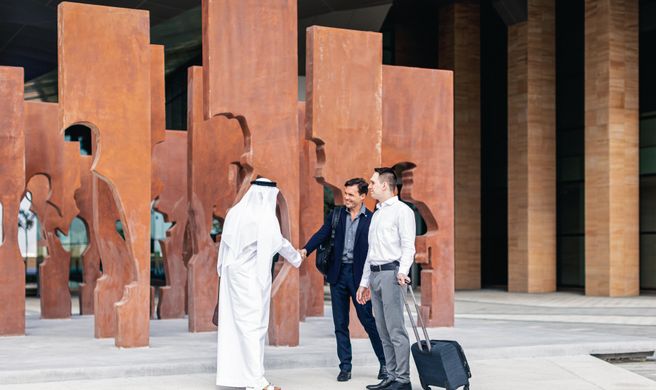Holiday Inn & Suites Dubai Science Park Exterior