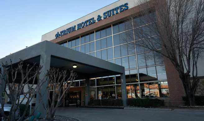 Atrium Hotel & Suites DFW Airport South Exterior