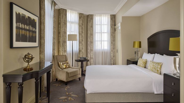 <b>JW Marriott Grosvenor House London Suite</b>. Images powered by <a href=https://www.travelagewest.com/Hotels/London/