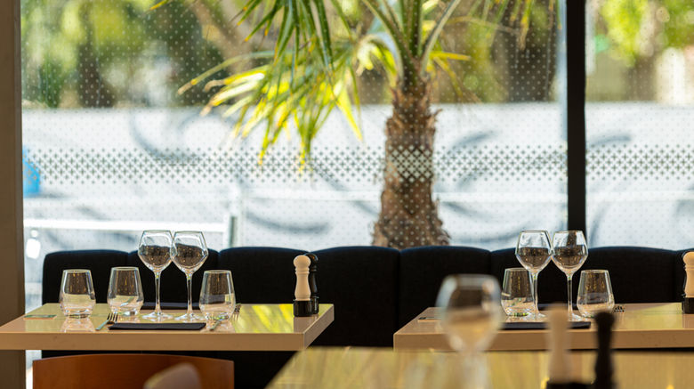 <b>Crowne Plaza Le Dome Restaurant</b>. Images powered by <a href="https://www.leonardoworldwide.com/" title="Leonardo Worldwide" target="_blank">Leonardo</a>.