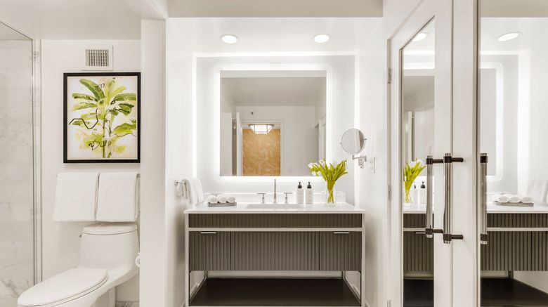 <b>InterContinental Miami Room</b>. Images powered by <a href="https://www.leonardoworldwide.com/" title="Leonardo Worldwide" target="_blank">Leonardo</a>.