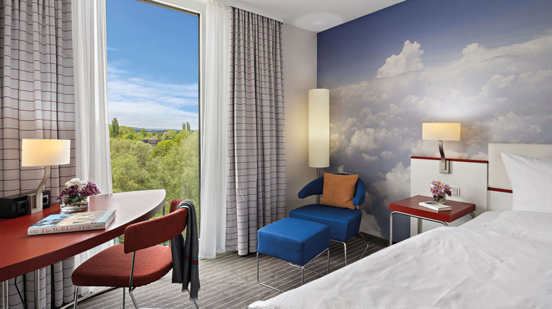 <b>Hey Lou Friedrichshafen Room</b>. Images powered by <a href="https://www.leonardoworldwide.com/" title="Leonardo Worldwide" target="_blank">Leonardo</a>.