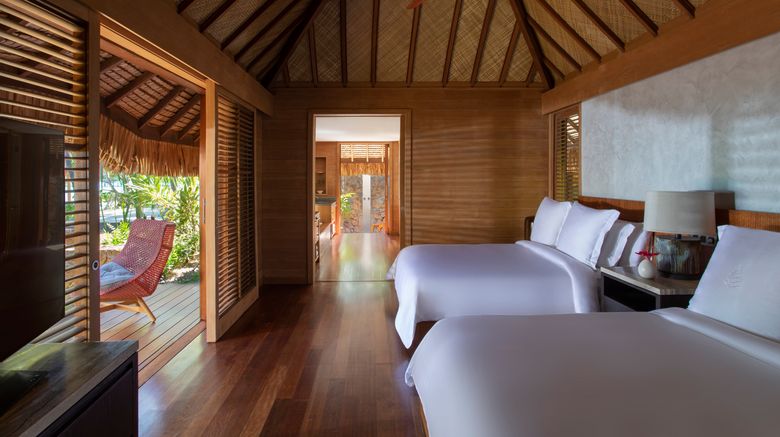 <b>Four Seasons Resort Bora Bora Suite</b>. Images powered by <a href="https://www.leonardoworldwide.com/" title="Leonardo Worldwide" target="_blank">Leonardo</a>.