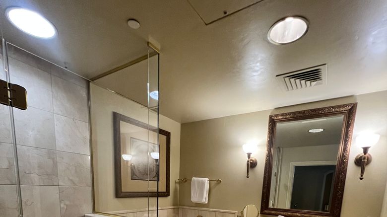<b>The Carlton Hotel Atascadero Room</b>. Images powered by <a href="https://www.leonardoworldwide.com/" title="Leonardo Worldwide" target="_blank">Leonardo</a>.