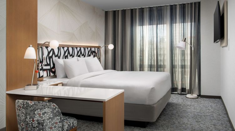 SpringHill Suites New York Queens Suite