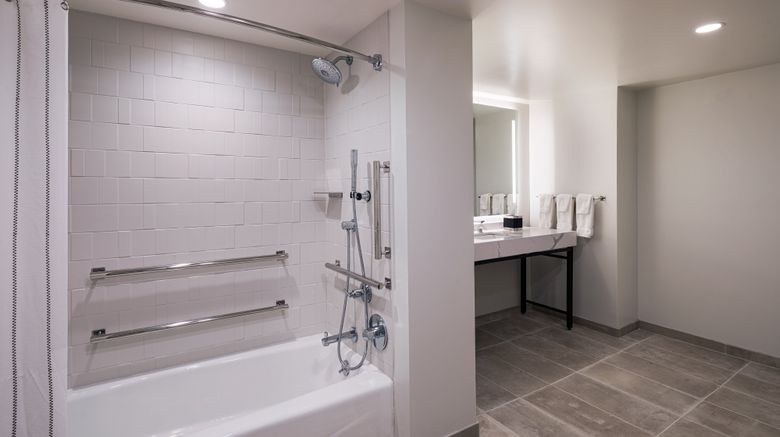 <b>Portland Sheraton at Sable Oaks Room</b>. Images powered by <a href="https://www.leonardoworldwide.com/" title="Leonardo Worldwide" target="_blank">Leonardo</a>.