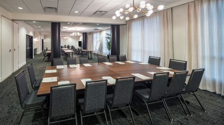 Residence Inn by Marriott Calgary South Meeting