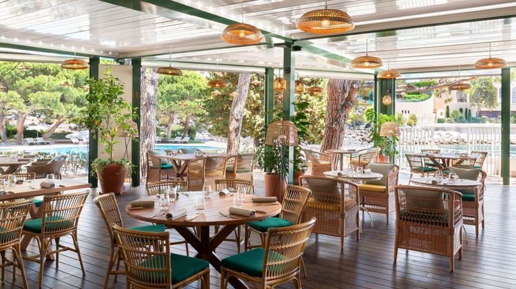 Le Meridien Beach Plaza Restaurant