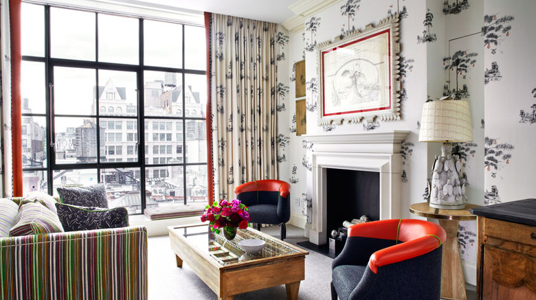 <b>Crosby Street Hotel Suite</b>. Images powered by <a href="https://www.leonardoworldwide.com/" title="Leonardo Worldwide" target="_blank">Leonardo</a>.