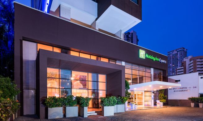 Holiday Inn Express Cartagena Bocagrande Exterior