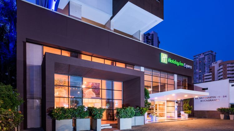Holiday Inn Express Cartagena Bocagrande Exterior