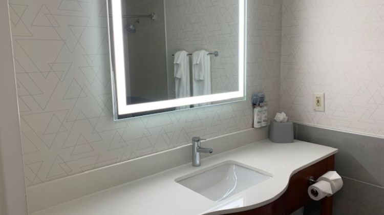 Holiday Inn Express Akron NW-Fairlawn Room