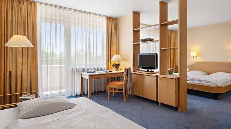 Styles Hotel Unterfohring Room