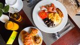 <b>Holiday Inn Johannesburg Rosebank Restaurant</b>. Images powered by <a href="https://www.leonardoworldwide.com/" title="Leonardo Worldwide" target="_blank">Leonardo</a>.