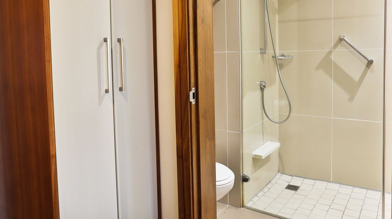 <b>Holiday Inn Johannesburg Rosebank Room</b>. Images powered by <a href="https://www.leonardoworldwide.com/" title="Leonardo Worldwide" target="_blank">Leonardo</a>.