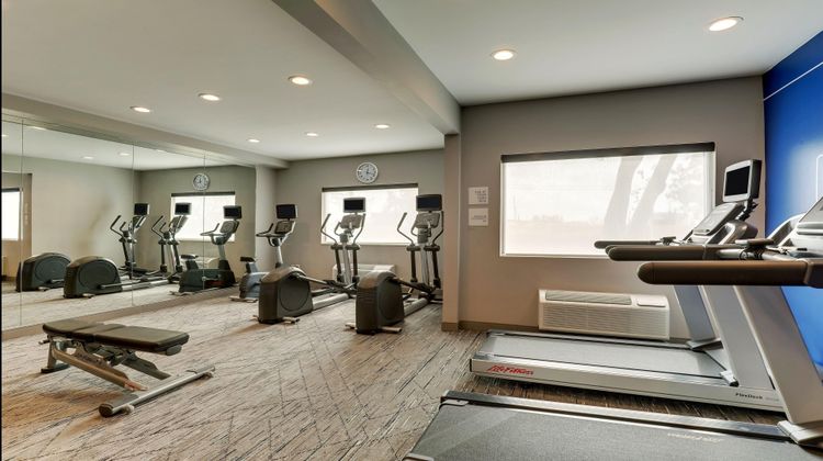 Holiday Inn Express Kenner Airport Health Club