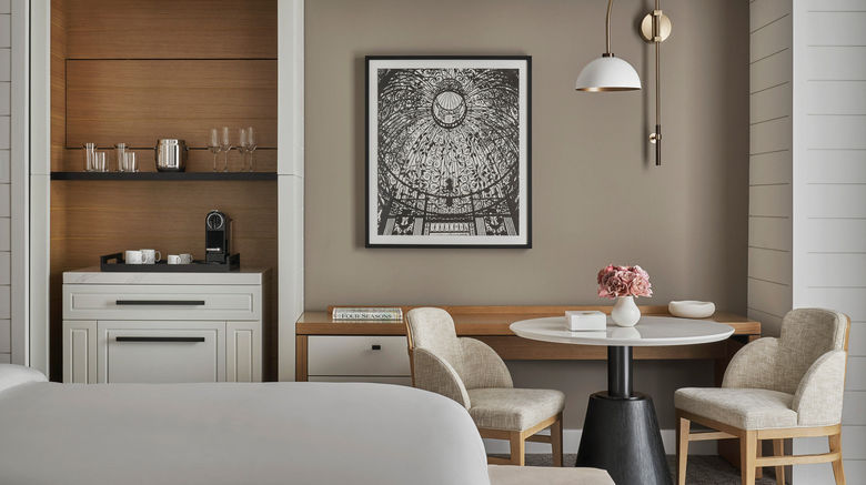 <b>Four Seasons Hotel New Orleans Room</b>. Images powered by <a href="https://www.leonardoworldwide.com/" title="Leonardo Worldwide" target="_blank">Leonardo</a>.