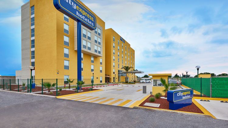 City Express by Marriott Celaya Galerias Exterior