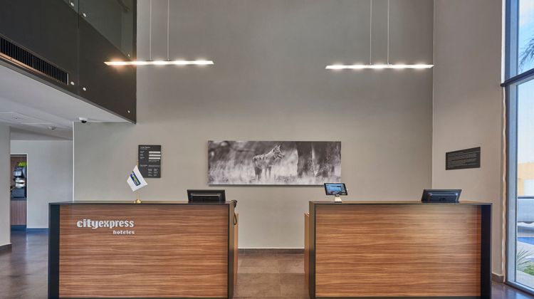 City Express by Marriott Celaya Galerias Lobby
