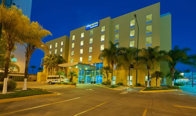 City Express by Marriott Irapuato Exterior