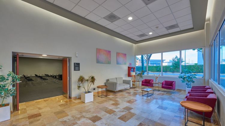 City Express by Marriott Irapuato Lobby