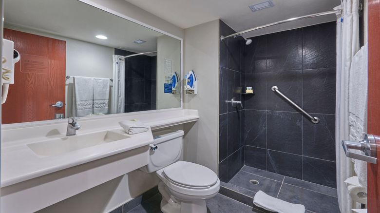 <b>City Express by Marriott Irapuato Room</b>. Images powered by <a href="https://www.leonardoworldwide.com/" title="Leonardo Worldwide" target="_blank">Leonardo</a>.