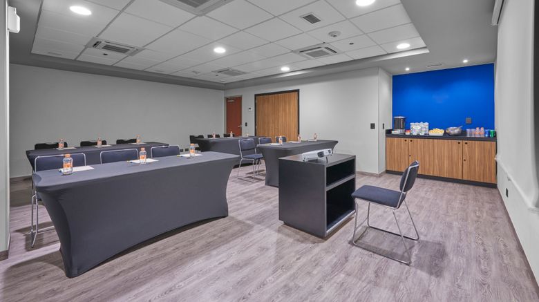 <b>City Express by Marriott Irapuato Meeting</b>. Images powered by <a href="https://www.leonardoworldwide.com/" title="Leonardo Worldwide" target="_blank">Leonardo</a>.