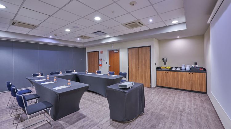 City Express by Marriott Salamanca Meeting
