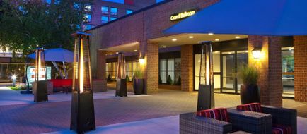 Boston Marriott Burlington Exterior