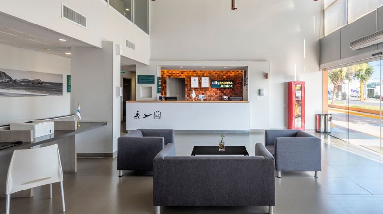 <b>City Express Junior by Marriott Airport Lobby</b>. Images powered by <a href="https://www.leonardoworldwide.com/" title="Leonardo Worldwide" target="_blank">Leonardo</a>.