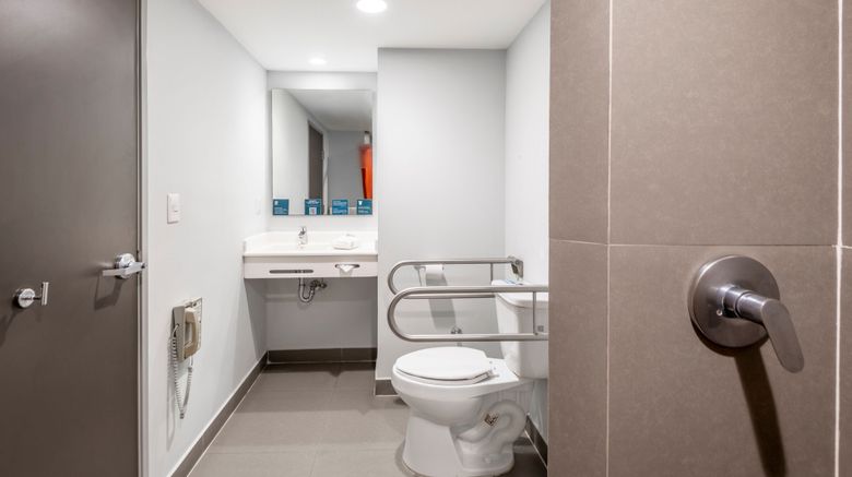 <b>City Express Junior by Marriott Airport Room</b>. Images powered by <a href="https://www.leonardoworldwide.com/" title="Leonardo Worldwide" target="_blank">Leonardo</a>.