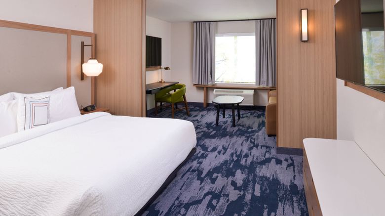 <b>Fairfield Inn & Suites Columbus Suite</b>. Images powered by <a href="https://www.leonardoworldwide.com/" title="Leonardo Worldwide" target="_blank">Leonardo</a>.