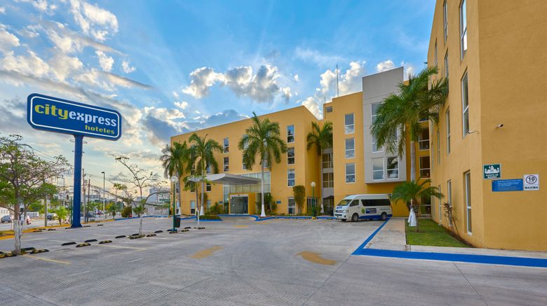 City Express by Marriott Campeche Exterior. Images powered by <a href=https://www.travelweekly.com/Hotels/Campeche-Mexico/