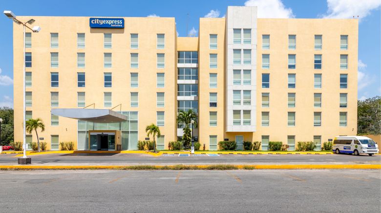City Express Chetumal Exterior. Images powered by <a href=https://www.travelweekly.com/Hotels/Chetumal-Mexico/