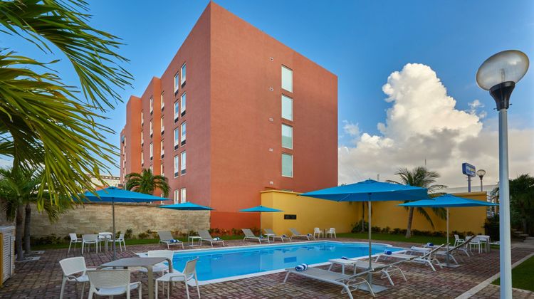City Express Junior by Marriott Cancun Pool