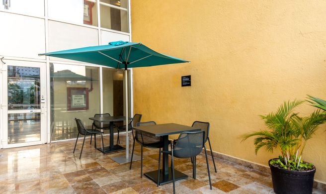 City Express by Marriott Cancun Exterior