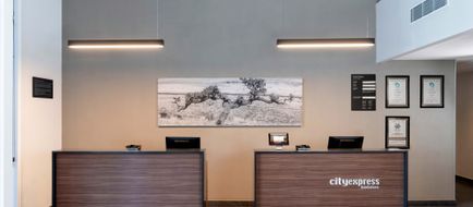 City Express by Marriott Chihuahua Lobby