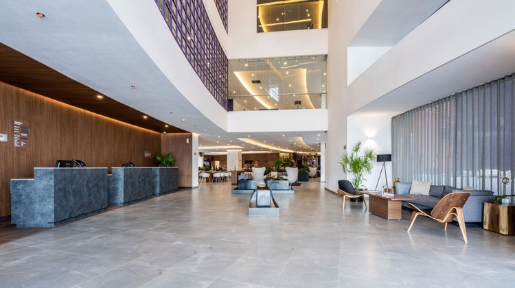 City Express Plus by Marriott Lobby