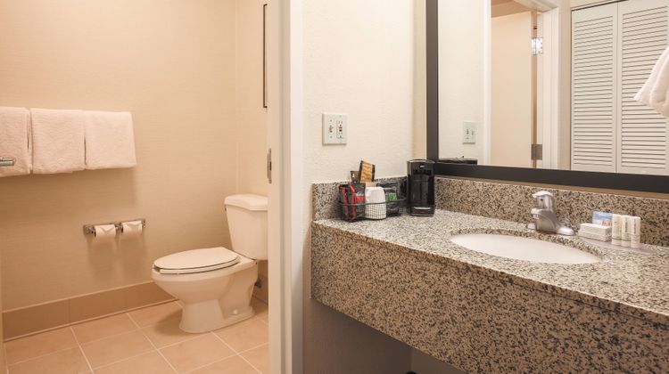 Courtyard Flint Grand Blanc Room