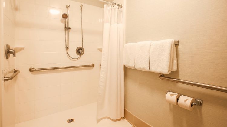 Courtyard Flint Grand Blanc Room