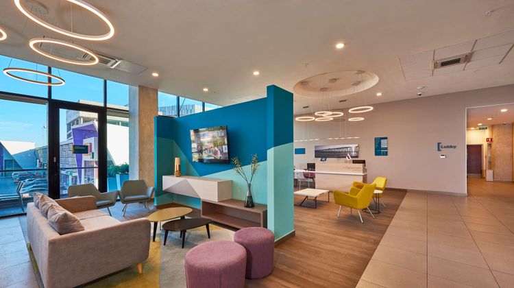 City Express Suites by Marriott Lobby