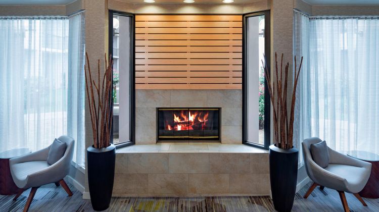 Courtyard by Marriott Westchester County Lobby