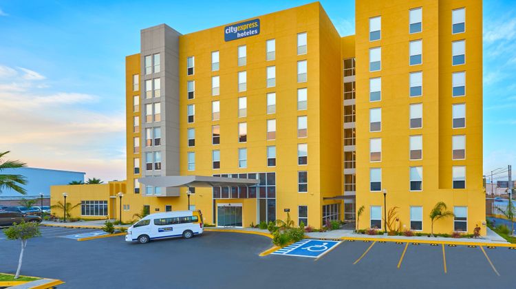 City Express Junior by Marriott Exterior
