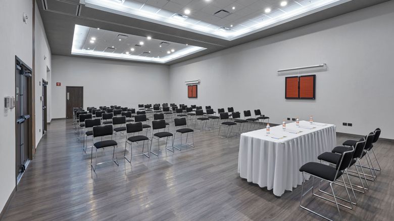 <b>City Express Junior by Marriott Meeting</b>. Images powered by <a href="https://www.leonardoworldwide.com/" title="Leonardo Worldwide" target="_blank">Leonardo</a>.