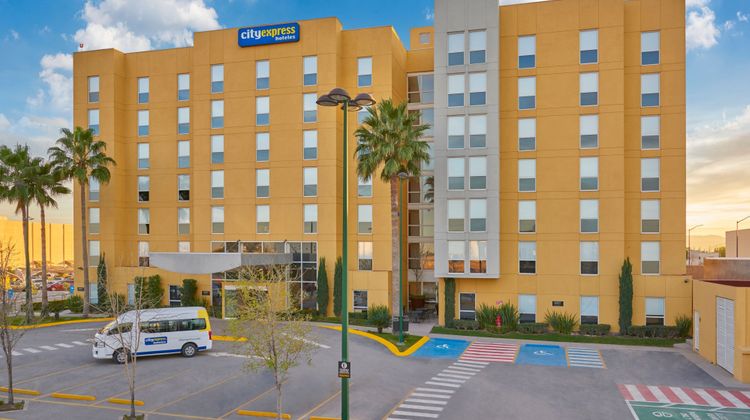 City Express by Marriott Torreon Exterior