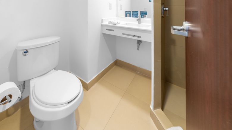 <b>City Express Junior by Marriott Airport Room</b>. Images powered by <a href="https://www.leonardoworldwide.com/" title="Leonardo Worldwide" target="_blank">Leonardo</a>.