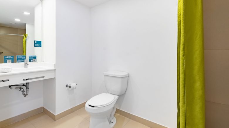 <b>City Express Junior by Marriott Airport Room</b>. Images powered by <a href="https://www.leonardoworldwide.com/" title="Leonardo Worldwide" target="_blank">Leonardo</a>.